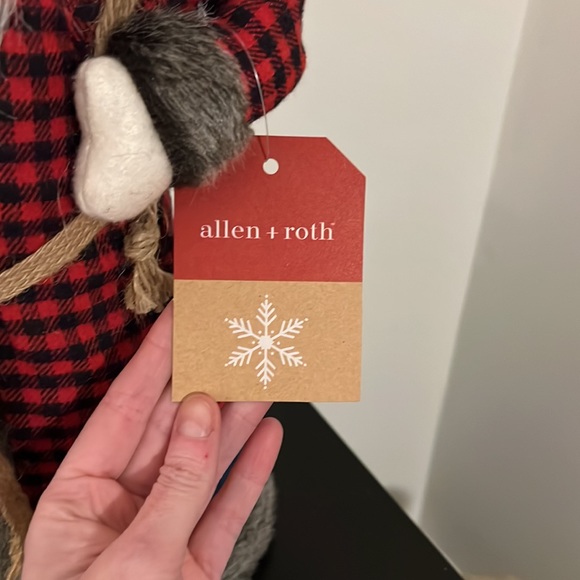 Allen & Roth 17.5in Tall Santa - Picture 7 of 11